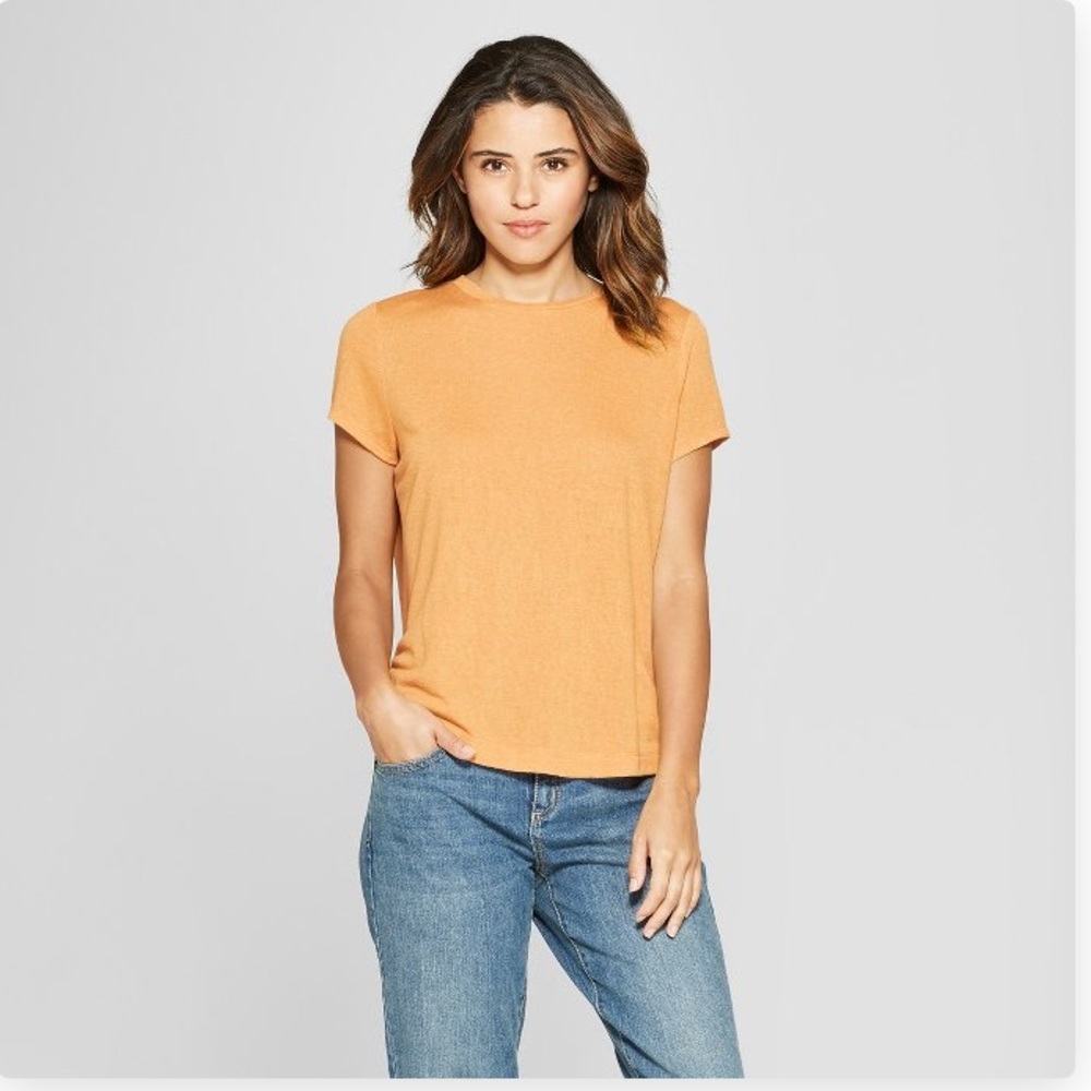 Like new envelope t-shirt crew neck!